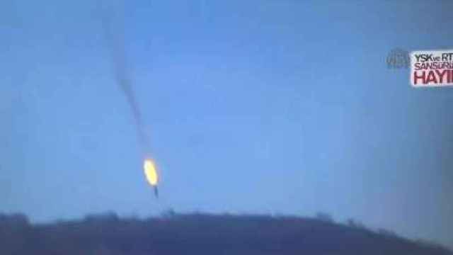 Turquía derriba un avión de combate por violar su espacio aéreo