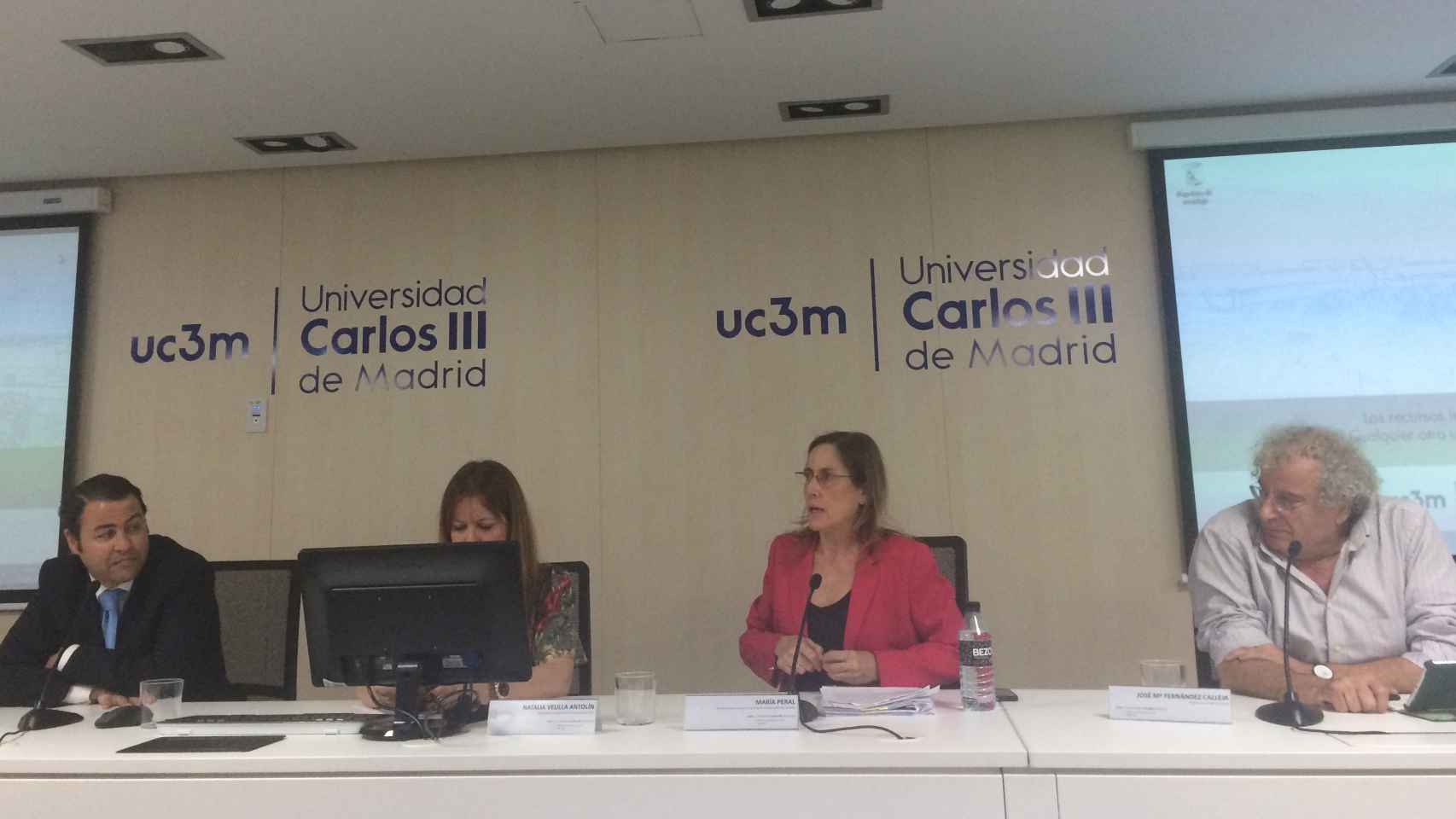 Los magistrados Luis Enrique García y Natalia Velilla y los periodistas María Peral y José María Calleja