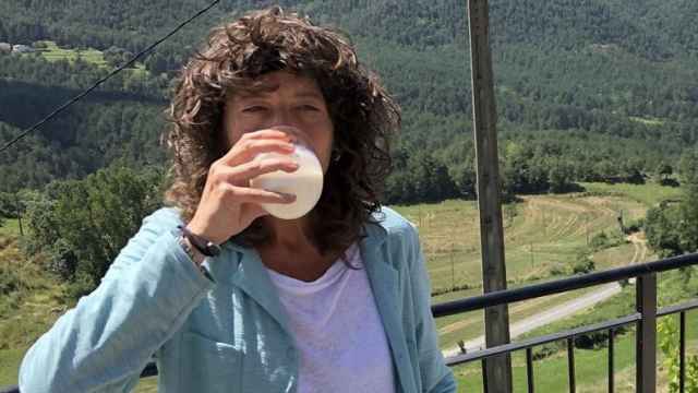 La consejera que ha aprobado la venta de leche cruda también defendió la homeopatía