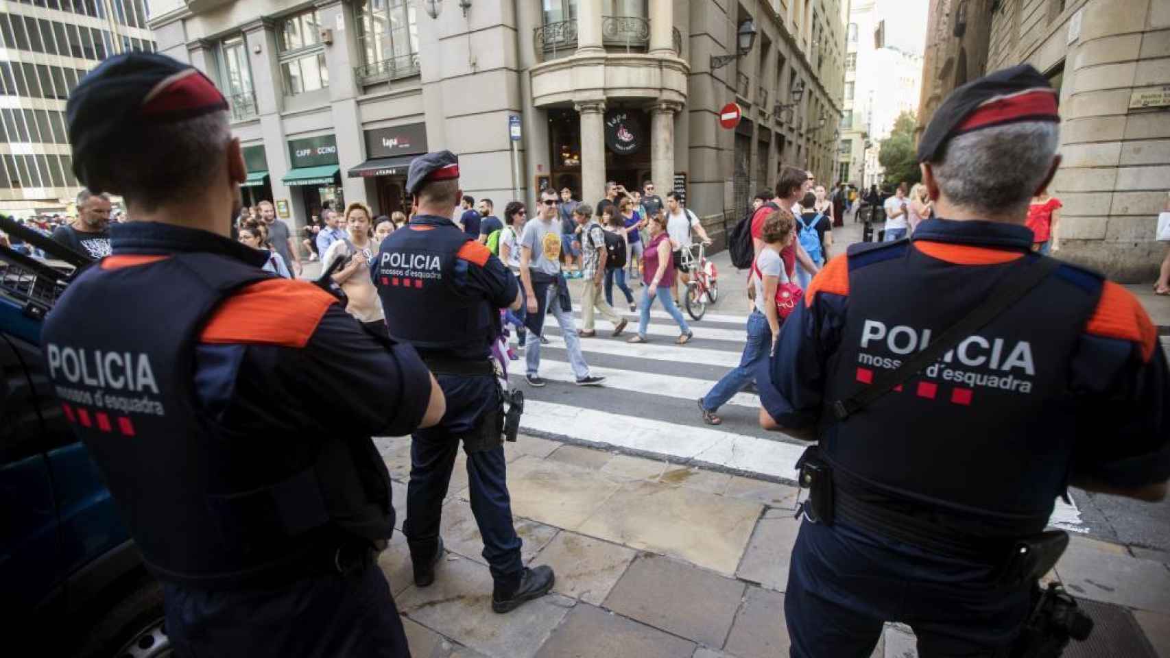 Barcelona-Mossos_d-Esquadra-Policia_autonomica-Politica_417969901_131337085_1706x960.jpg