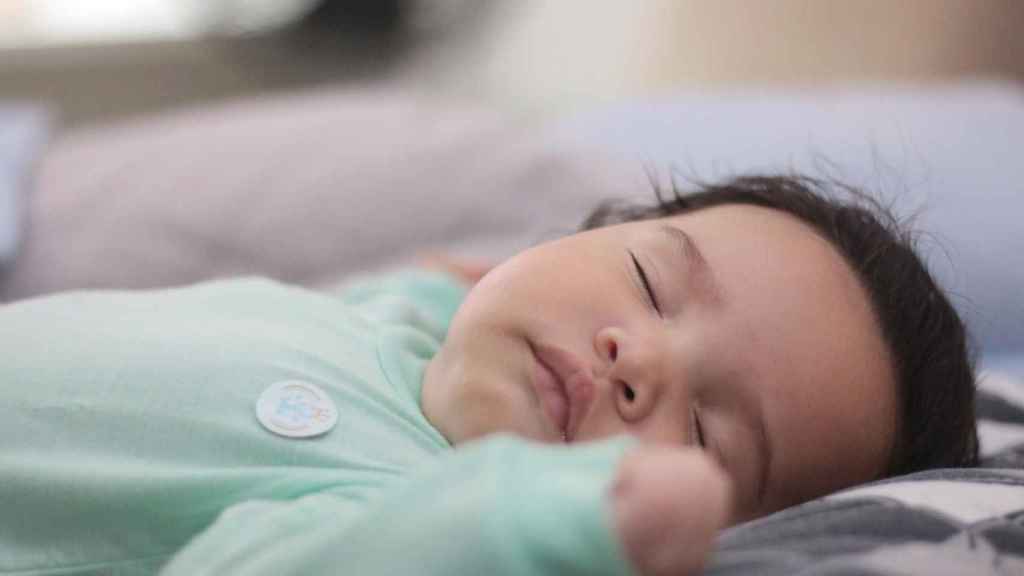 Como Despertar A Un Bebe Recien Nacido Para Darle El Pecho